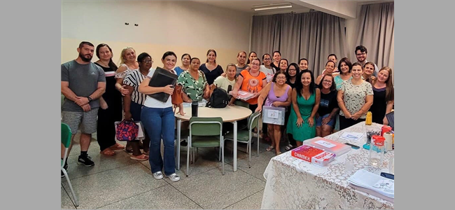 EDUCADORES DA REDE MUNICIPAL INICIAM CURSO DE "LEITURA E ESCRITA NA EDUCAÇÃO INFANTIL - LEEI" 